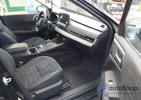 2024 Mitsubishi Outlander Se 2.5 2Wd/Se Black Edition S-Awc/Se Black Edition W/Pano Roof from USA, damaged, VIN JA4J3VA89RZ064912